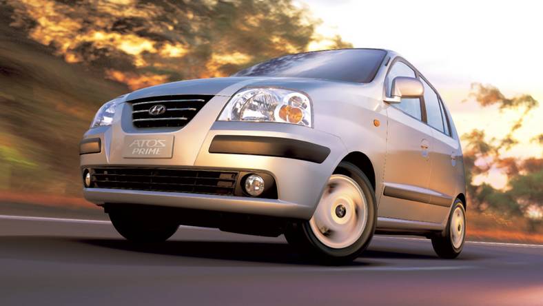 Hyundai Atos (1997 - 2007) Hatchback Atos 1.0 GL (hal) wersja 5-drzwiowa, Benzynowy, Manualna skrzynia biegów, 999cm3 - 55KM, 714kg