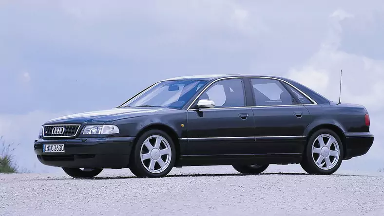 Audi A8 I D2 (1994 - 2002) Sedan A8 4.2 Quattro Tiptronic wersja 4-drzwiowa, Benzynowy, Automatyczna skrzynia biegów, 4172cm3 - 300KM, 1750kg