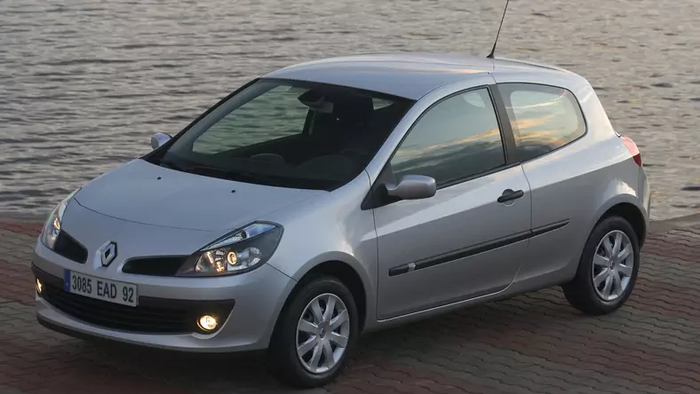 Renault Clio III (2005 - 2014) Kombi Clio 1.5 dCi Life wersja 5-drzwiowa, Diesel, Manualna skrzynia biegów, 1461cm3 - 75KM, 1119kg