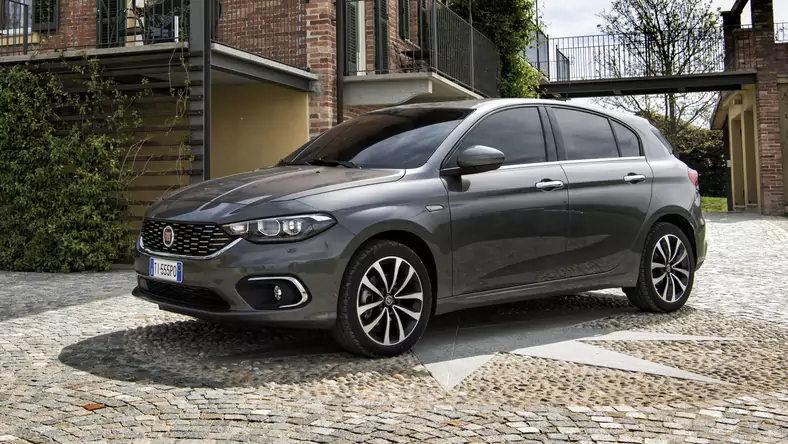 Fiat Tipo II (2016 - ) Hatchback Tipo 1.4 T-Jet 16v S-Design wersja 5-drzwiowa, Benzynowy, Manualna skrzynia biegów, 1368cm3 - 120KM, 1150kg