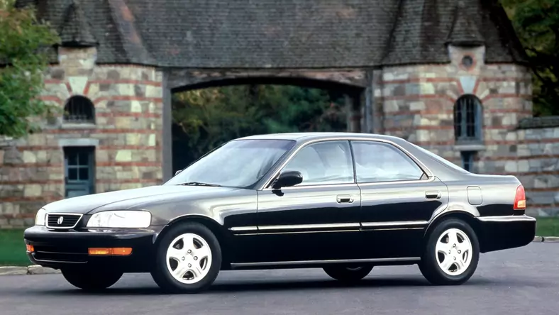 Acura TL I (1995 - 1998) Sedan TL 2.5 wersja 4-drzwiowa, Benzynowy, Automatyczna skrzynia biegów, 2491cm3 - 172KM, 1475kg