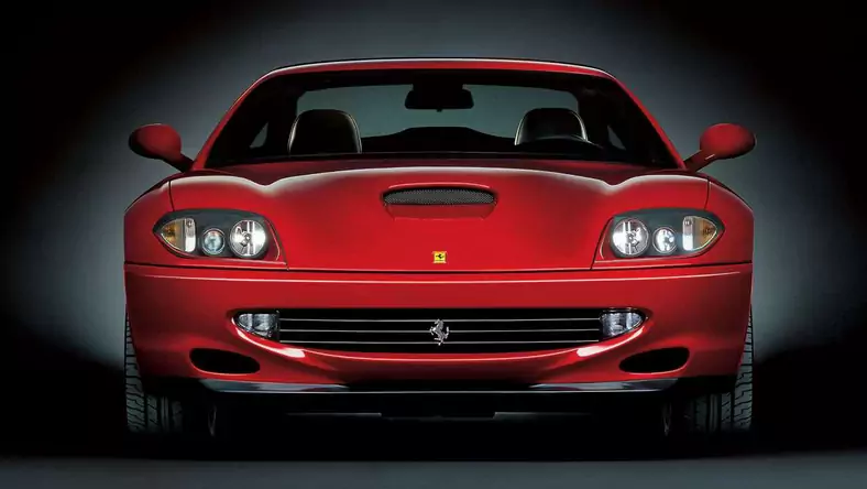 Ferrari 550 (1996 - 2001) Coupe F550 Maranello wersja 2-drzwiowa, Benzynowy, Manualna skrzynia biegów, 5474cm3 - 485KM, 1690kg