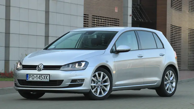 Volkswagen Golf VII (2014 - ) Hatchback Golf VII 1.6 TDI BMT Highline wersja 5-drzwiowa, Diesel, Manualna skrzynia biegów, 1598cm3 - 110KM, 1299kg