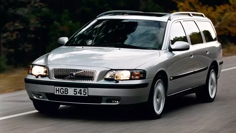 Volvo V70 II (1999 - 2007) Kombi V70 2.4D5 AWD Optima wersja 5-drzwiowa, Diesel, Manualna skrzynia biegów, 2401cm3 - 163KM, 1703kg