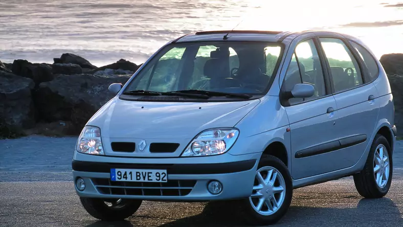 Renault Scenic I (1996 - 2003) Kombi MPV Scenic 1.6 16V Authentique wersja 5-drzwiowa, Benzynowy, Manualna skrzynia biegów, 1598cm3 - 110KM, 1250kg