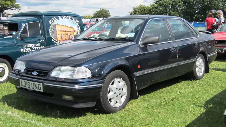 Ford Scorpio I (1985 - 1994) Kombi Scorpio Kombi 2.4 CL wersja 5-drzwiowa, Benzynowy, Manualna skrzynia biegów, 2394cm3 - 125KM, 1425kg