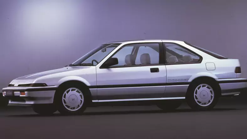 Honda Integra I (1985 - 1989) Hatchback Integra 1.5 LX wersja 5-drzwiowa, Benzynowy, Manualna skrzynia biegów, 1488cm3 - 86KM, 930kg
