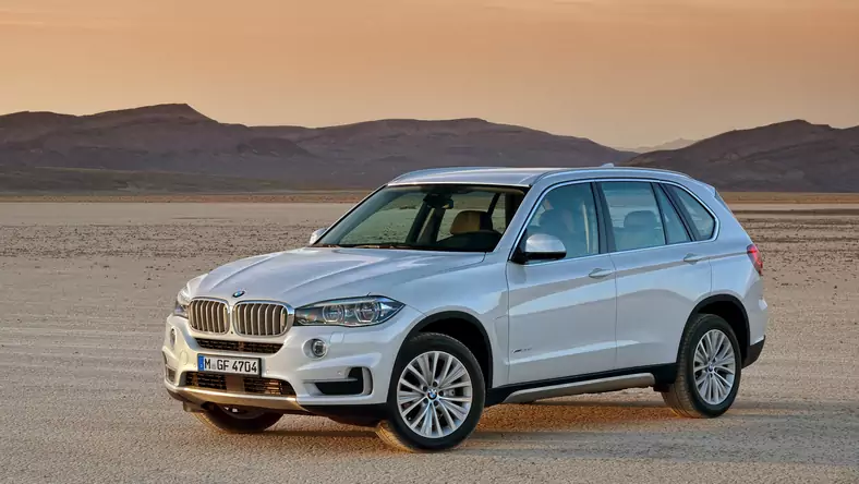 BMW X5 III F15 (2013 - ) Kombi X5 xDrive25d wersja 5-drzwiowa, Diesel, Automatyczna skrzynia biegów, 1995cm3 - 231KM, 2040kg