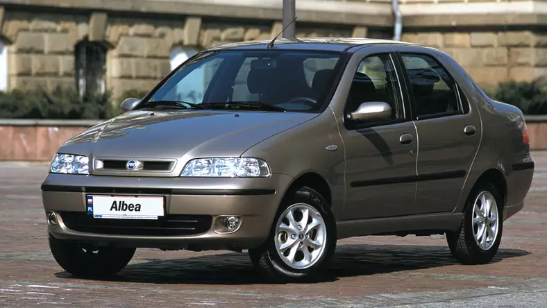 Fiat Albea (2002 - 2012) Sedan Albea 1.6 16V Active / HL wersja 4-drzwiowa, Benzynowy, Manualna skrzynia biegów, 1596cm3 - 103KM, 1100kg