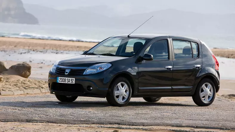 Dacia Sandero I (2008 - 2012) Hatchback Sandero 1.5 dCi Laureate wersja 5-drzwiowa, Diesel, Manualna skrzynia biegów, 1461cm3 - 90KM, 1165kg