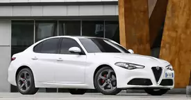 Alfa Romeo Giulia Alfa Romeo Giulia (2015&nbsp-&nbsp)