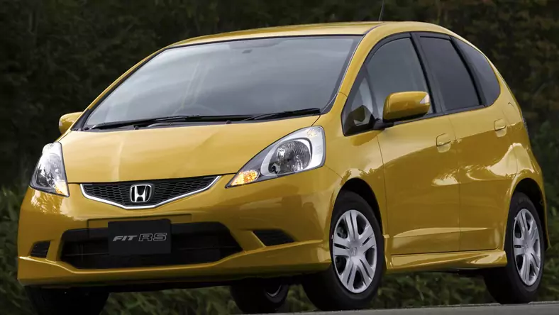 Honda Fit II (2007 - 2014) Hatchback Fit 1.5 Sport wersja 5-drzwiowa, Benzynowy, Manualna skrzynia biegów, 1497cm3 - 117KM, 1143kg