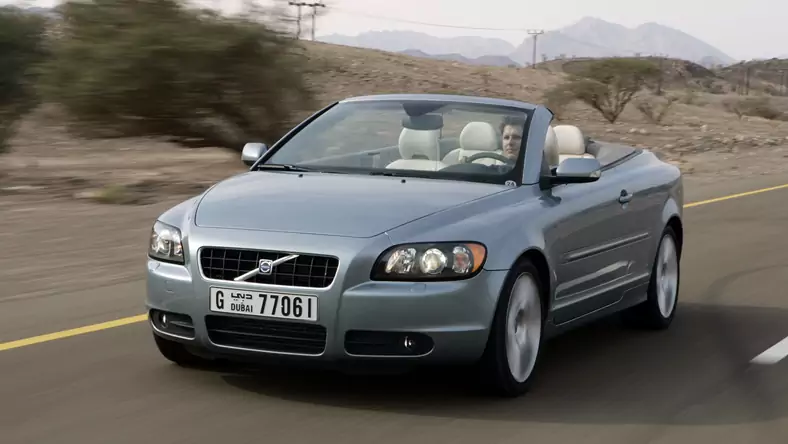 Volvo C70 II (2006 - 2013) Kabriolet C70 2.4 Kinetic wersja 2-drzwiowa, Benzynowy, Manualna skrzynia biegów, 2435cm3 - 170KM, 1685kg