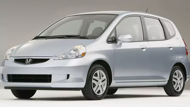 Honda Fit I (2001 - 2008) Hatchback Fit 1.5 Sport wersja 5-drzwiowa, Benzynowy, Manualna skrzynia biegów, 1497cm3 - 109KM, 1103kg