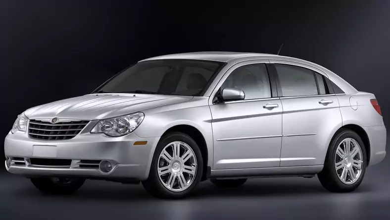 Chrysler Sebring II (2001 - 2006) Sedan Sebring 2.0 LE aut. wersja 4-drzwiowa, Benzynowy, Automatyczna skrzynia biegów, 1996cm3 - 141KM, 1420kg