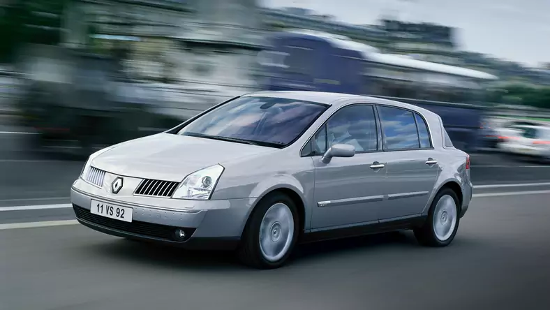 Renault Vel Satis (2002 - 2009) Hatchback Vel Satis 3.5 V6 Initiale wersja 5-drzwiowa, Benzynowy, Automatyczna skrzynia biegów, 3498cm3 - 245KM, 1720kg