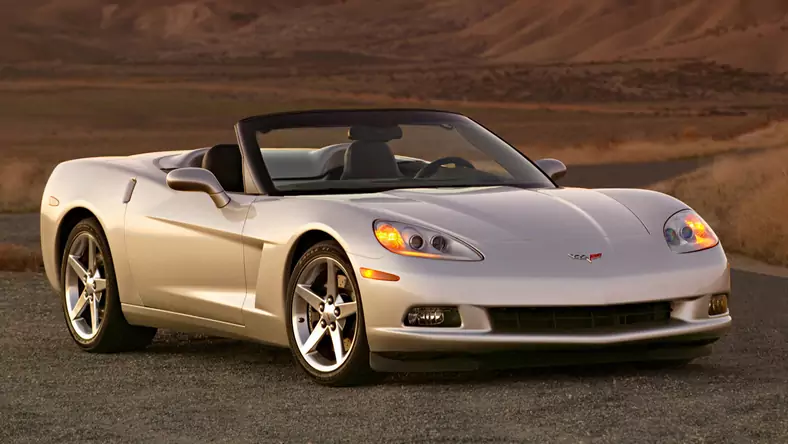 Chevrolet Corvette VI C6 (2005 - 2013) Coupe Corvette 6.0 V8 wersja 2-drzwiowa, Benzynowy, Manualna skrzynia biegów, 5967cm3 - 404KM, 1461kg