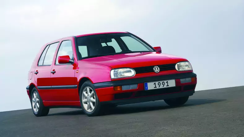 Volkswagen Golf III (1993 - 2002) Hatchback Golf 2.9 Syncro VR6 Highline wersja 5-drzwiowa, Benzynowy, Manualna skrzynia biegów, 2861cm3 - 190KM, 1380kg