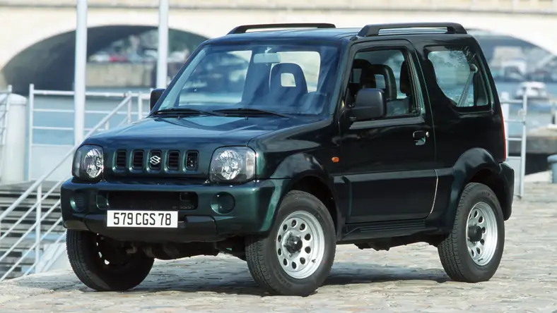 Suzuki Jimny III (1998 - ) Kombi Jimny 1.3 Club wersja 3-drzwiowa, Benzynowy, Manualna skrzynia biegów, 1328cm3 - 85KM, 1060kg