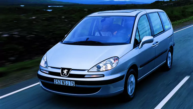 Peugeot 807 (2002 - 2014) Van 807 2.2 HDi Premium aut wersja 5-drzwiowa, Diesel, Automatyczna skrzynia biegów, 2179cm3 - 170KM, 1865kg