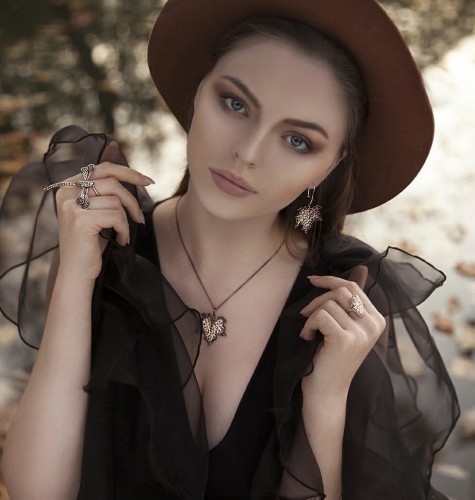 Zawieszka srebrna - Klon brązowy duży 254