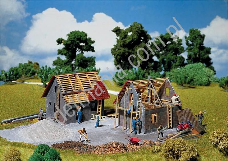 Faller Dom w budowie 130246