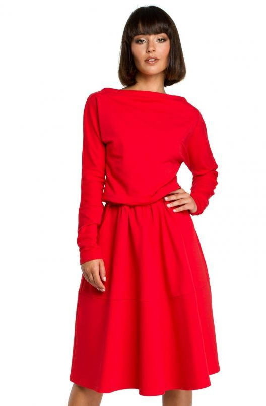 SukienkiShop Rozkloszowana sukienka dresowa z gumką w pasie i kieszeniami czerwona - SukienkiShop