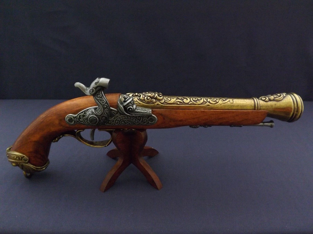 Denix SA REPLIKA WŁOSKI PISTOLET SKAŁKOWY NA STOJAKU MODEL 1104L+800 1104L+800