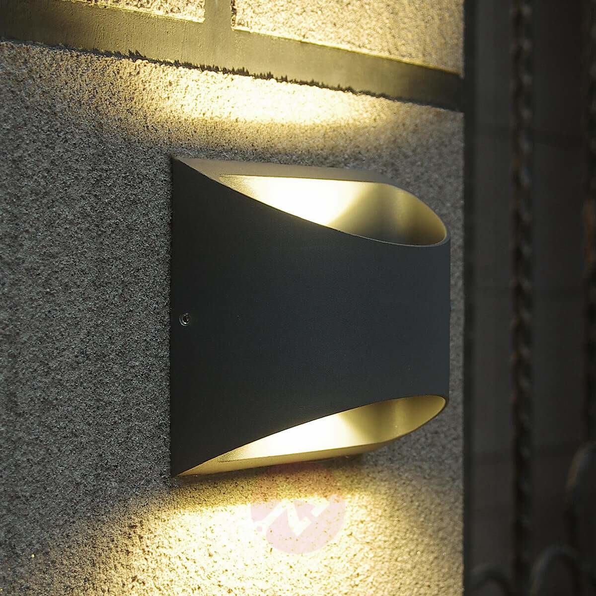 ECO-Light Półokrągły kinkiet zewnętrzny LED Dodd z aluminium