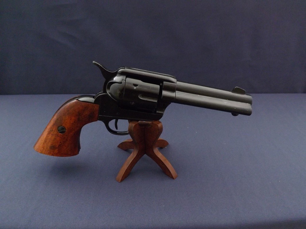 Denix SA REPLIKA REWOLWER PEACEMAKER NA STOJAKU S.COLT MODEL 1186N+800 1186N+800
