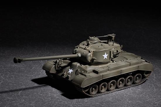 Trumpeter Czołg ciężki US M26 Pershing z działem T15E2M2 i podstawką 07170