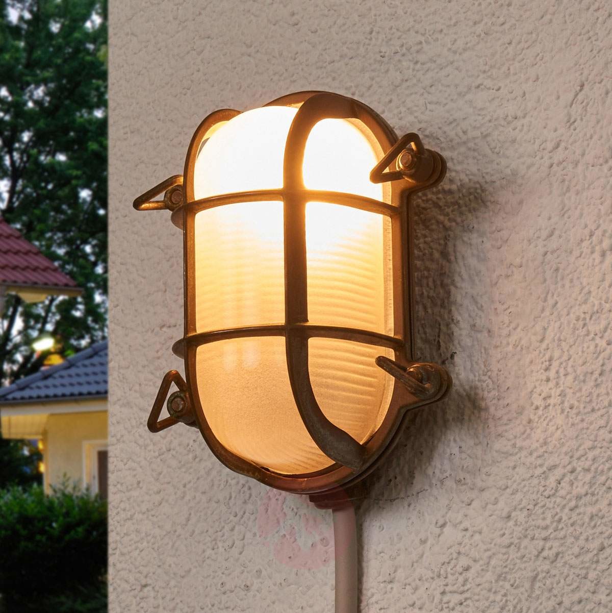 MORETTI Moretti Owalna zew lampa ścienna BENGT z antycz mosiądzu