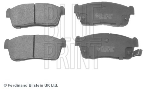 BLUE PRINT Zestaw klocków hamulcowych, hamulce tarczowe ADK84223
