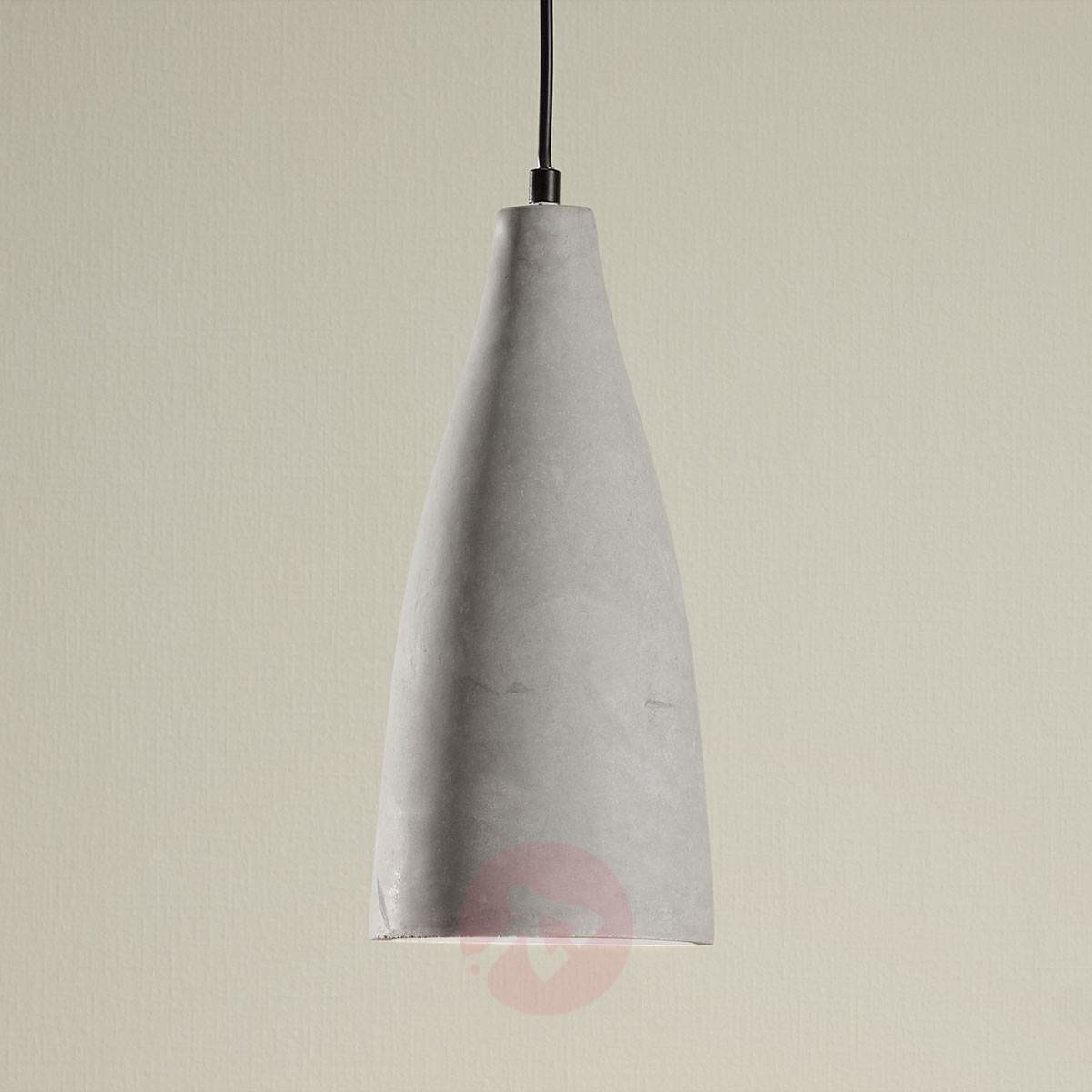 Lampenwelt com Betonowa lampa wisząca Sanne w stylu industrialnym
