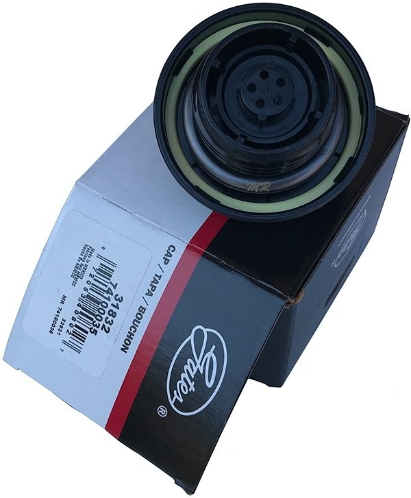 GATES Korek wlewu paliwa Lexus HS250h 31832