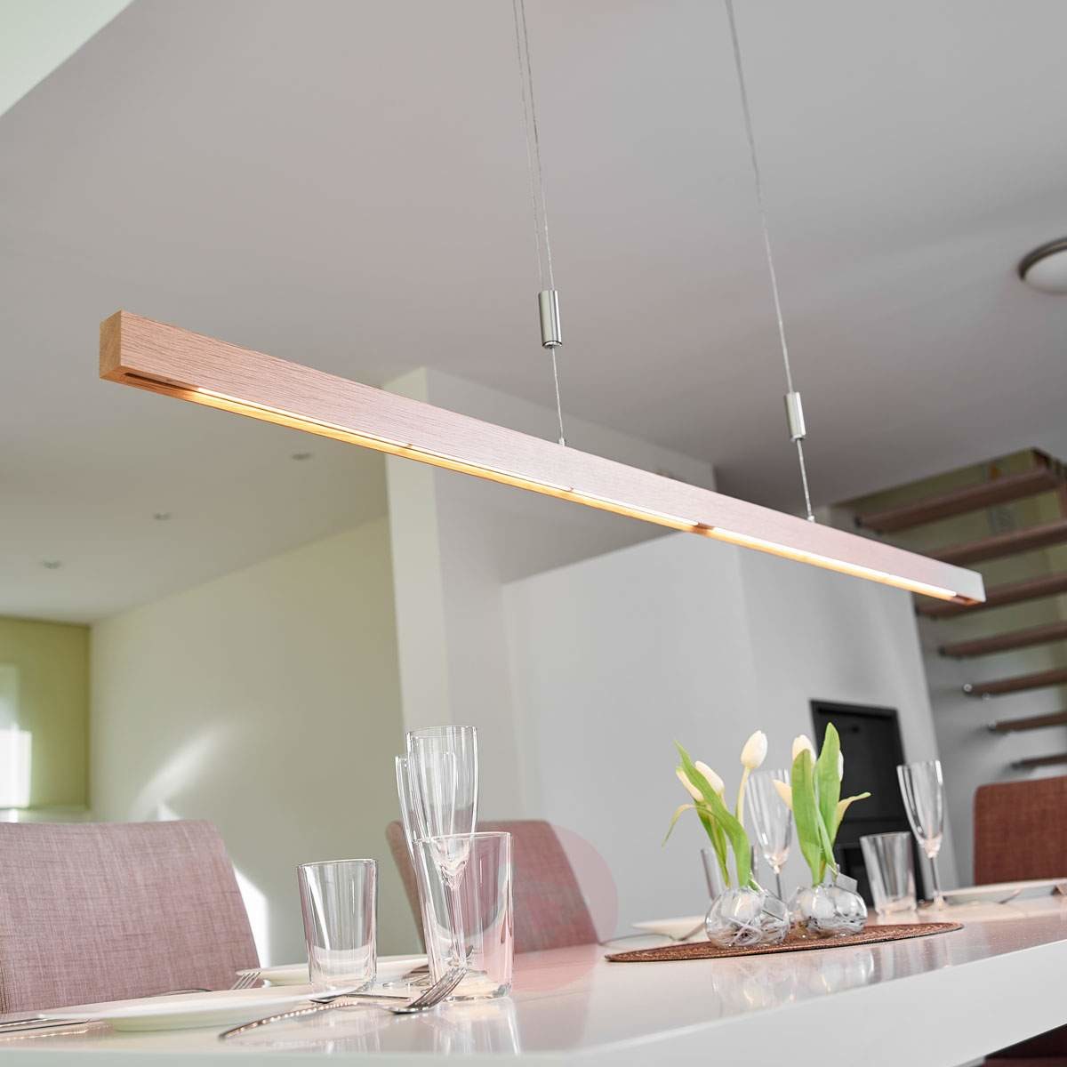 Lampenwelt.com Lampa wisząca LED Nora w formie belki, dąb, 158 cm