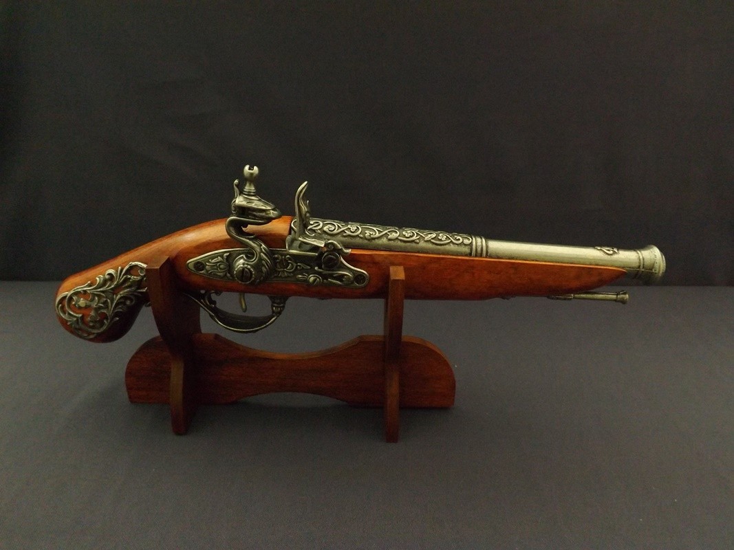 Denix SA REPLIKA BRYTYJSKI PISTOLET SKAŁKOWY NA STOJAKU MODEL 1196G+801 1196G+801