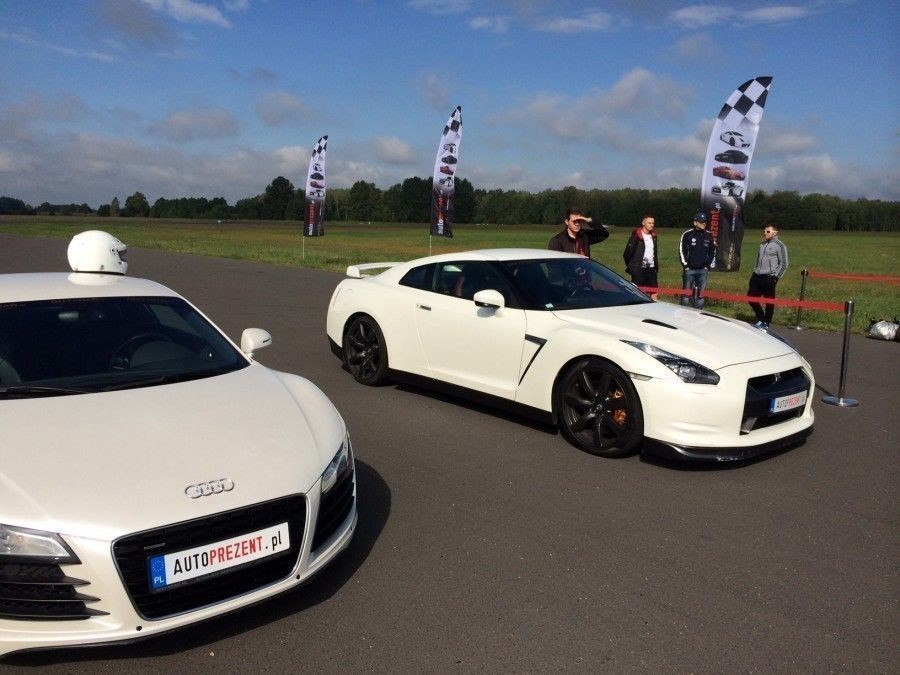 Jazda Audi R8 i Nissan GTR - kierowca - Cała Polska - 4 okrążenia JAR8NKS4