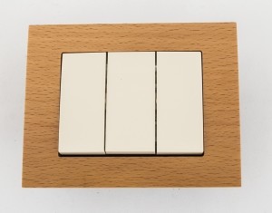 VILMA Włącznik potrójny beżowy VILMA P510-030-02BE