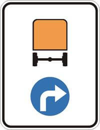 Znak drogowy nakazu  C-17 Nakazany kierunek jazdy dla pojazdów z materiałami niebezpiecznymi