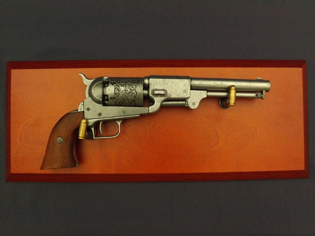 Denix SA REPLIKA REWOLWER ARMII DRAGOON S.COLT USA z 1848r NA TABLO MODEL 1055+TM+35 1055+TM+35