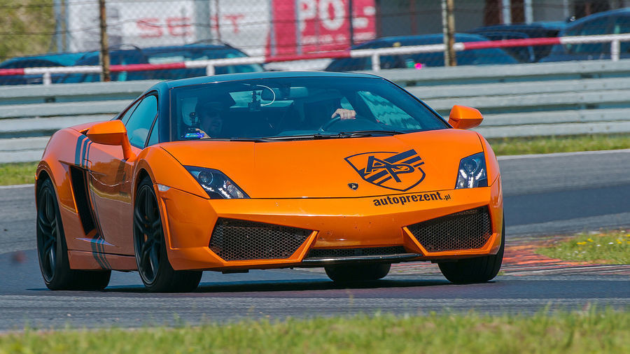 Jazda Lamborghini Gallardo i Audi R8 - kierowca - Tor Łódź - 2 okrążenia
