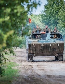 Jazda wojskową amfibią gąsienicową PTS-M  Borne Sulinowo P0000842