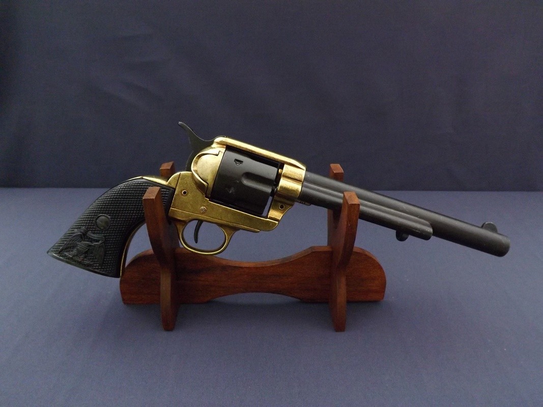 Denix SA REPLIKA REWOLWER PEACEMAKER S.COLT NA STOJAKU MODEL 1109L+801 1109L+801