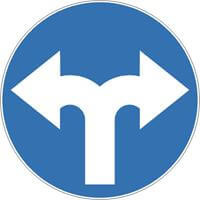 Znak drogowy nakazu C- 8 Nakaz jazdy w prawo lub w lewo