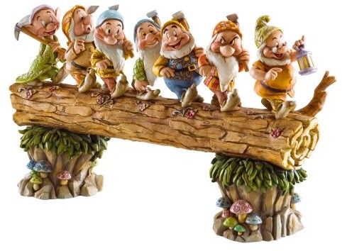 ENESCO 4005434 figurka 7 krasnoludków na dom drodze 4005434