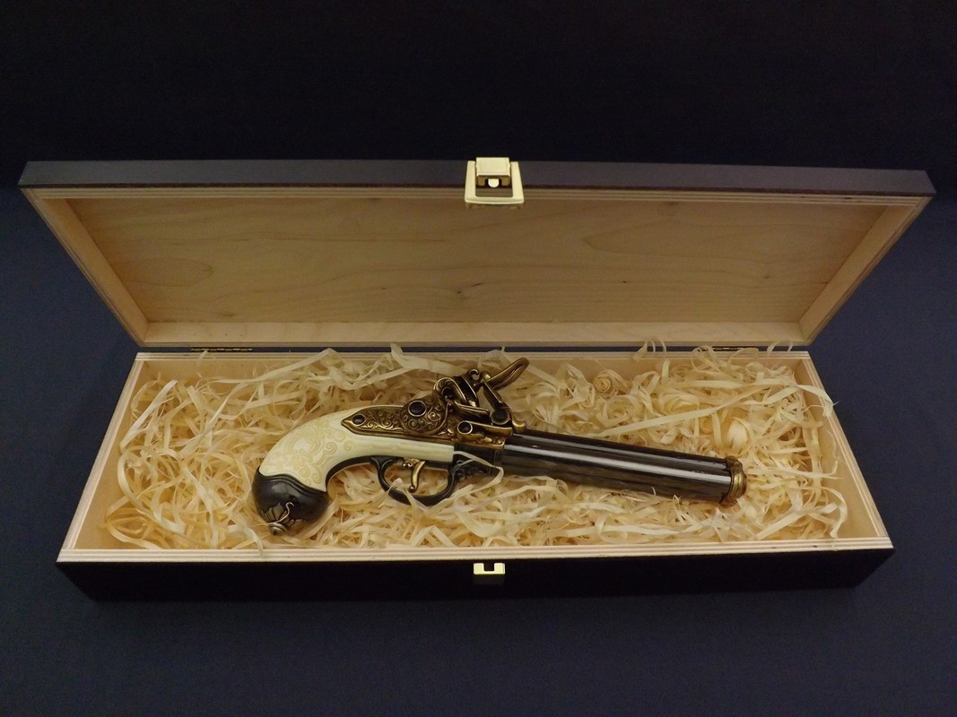 Denix SA REPLIKA WŁOSKI PISTOLET TRZYLUFOWY W PUDEŁKU MODEL 1016L+P02 1016L+P02