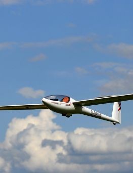 Lot szybowcem za samolotem  Warszawa P0000265