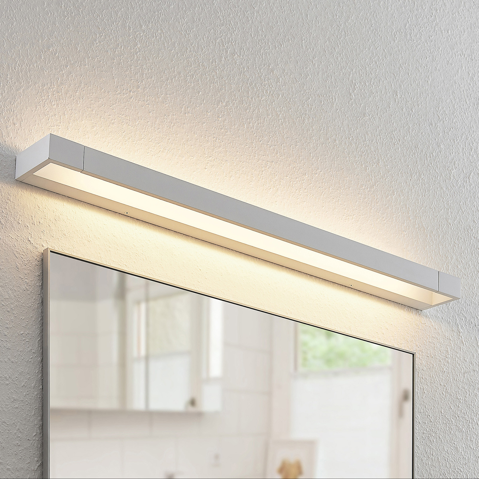 ARCCHIO Arcchio Jora kinkiet LED, IP44, biały, 90 cm