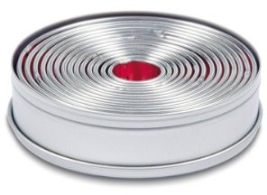 Städter 009073 okrągłe foremki do wykrawania ciastek, gładkich, 14 sztuk, w puszcze z białej blachy o średnicy 12 cm, średnica foremek od 2,5 do 11,5 cm 009073